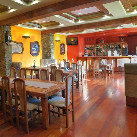 Kasztelan Hotel Krosno Kültér fotó