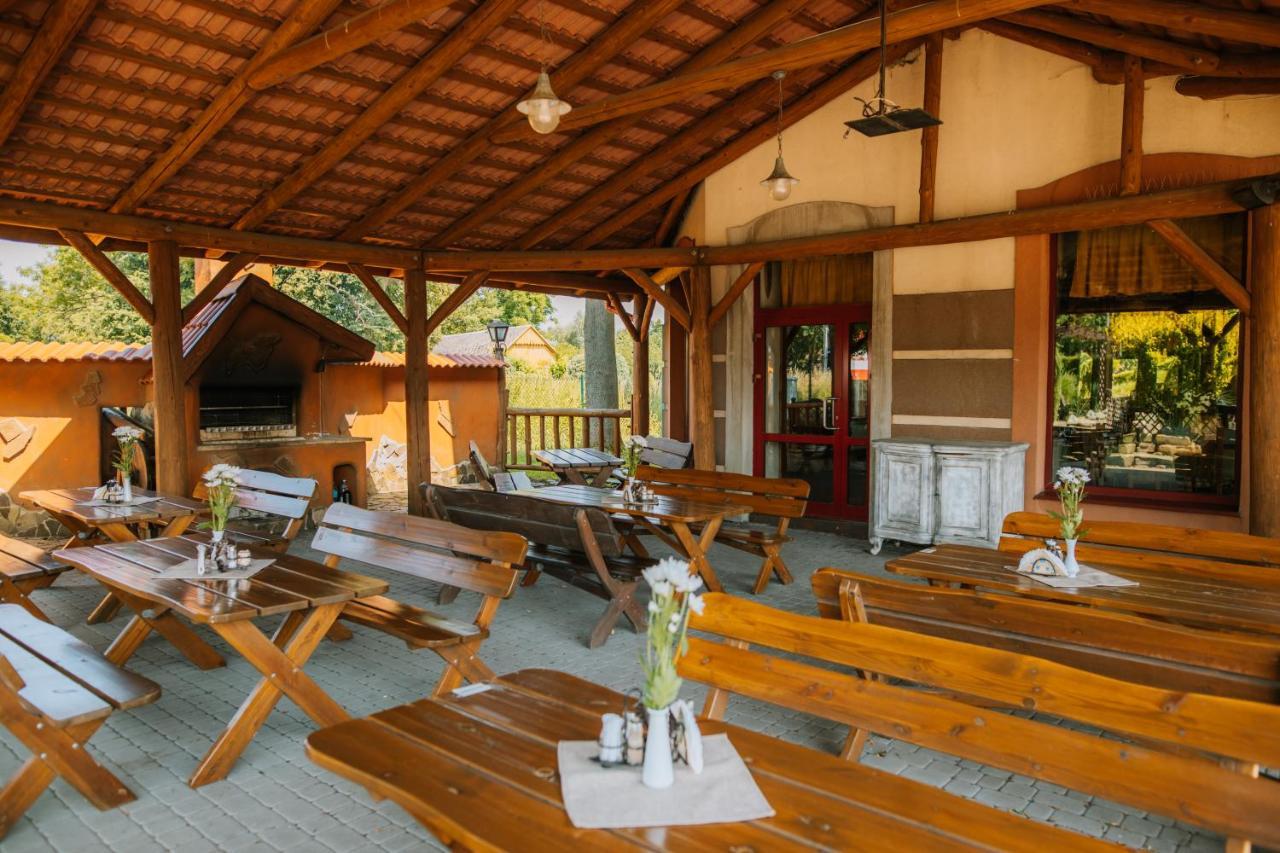 Kasztelan Hotel Krosno Kültér fotó