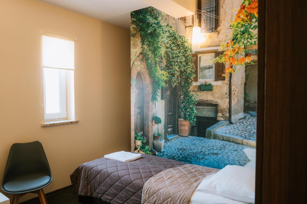 Kasztelan Hotel Krosno Kültér fotó