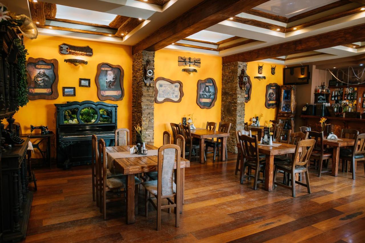 Kasztelan Hotel Krosno Kültér fotó