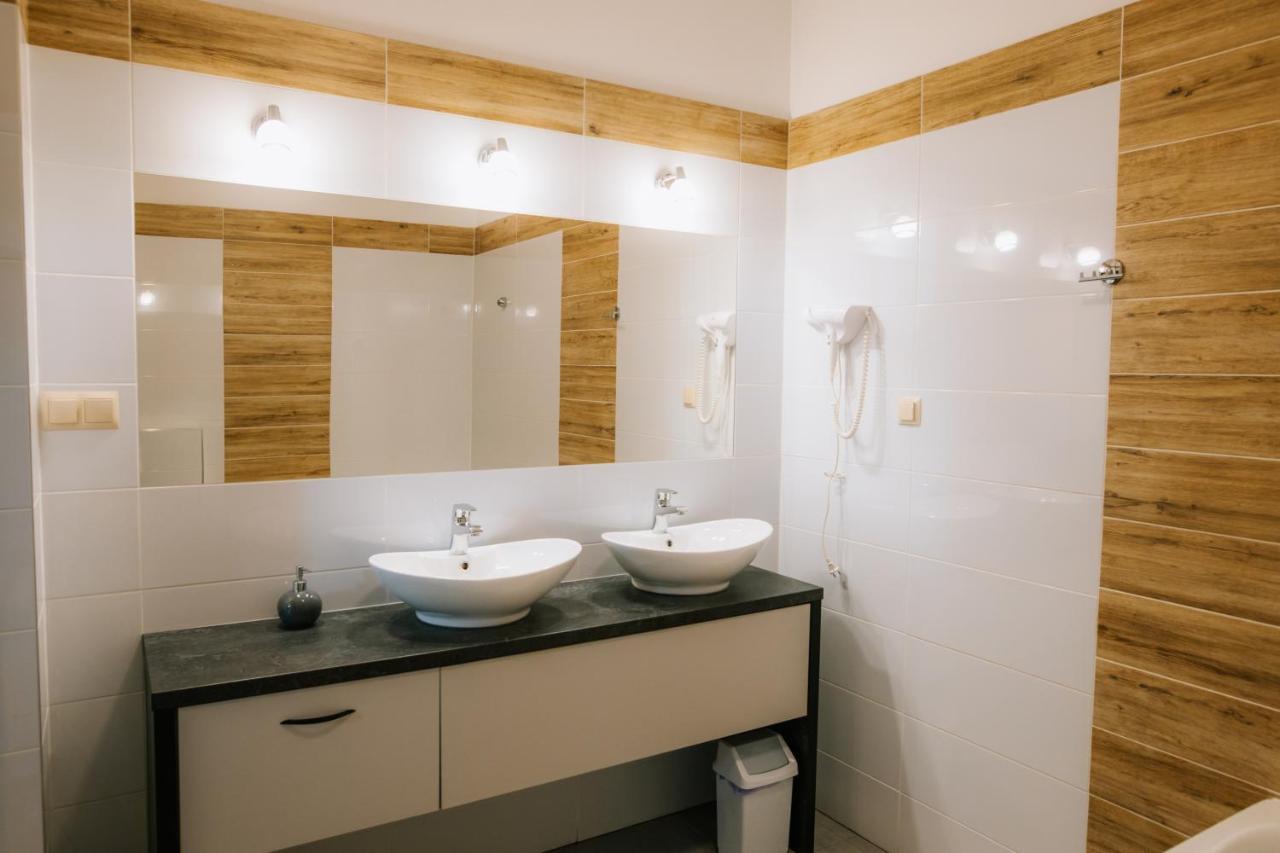Kasztelan Hotel Krosno Kültér fotó