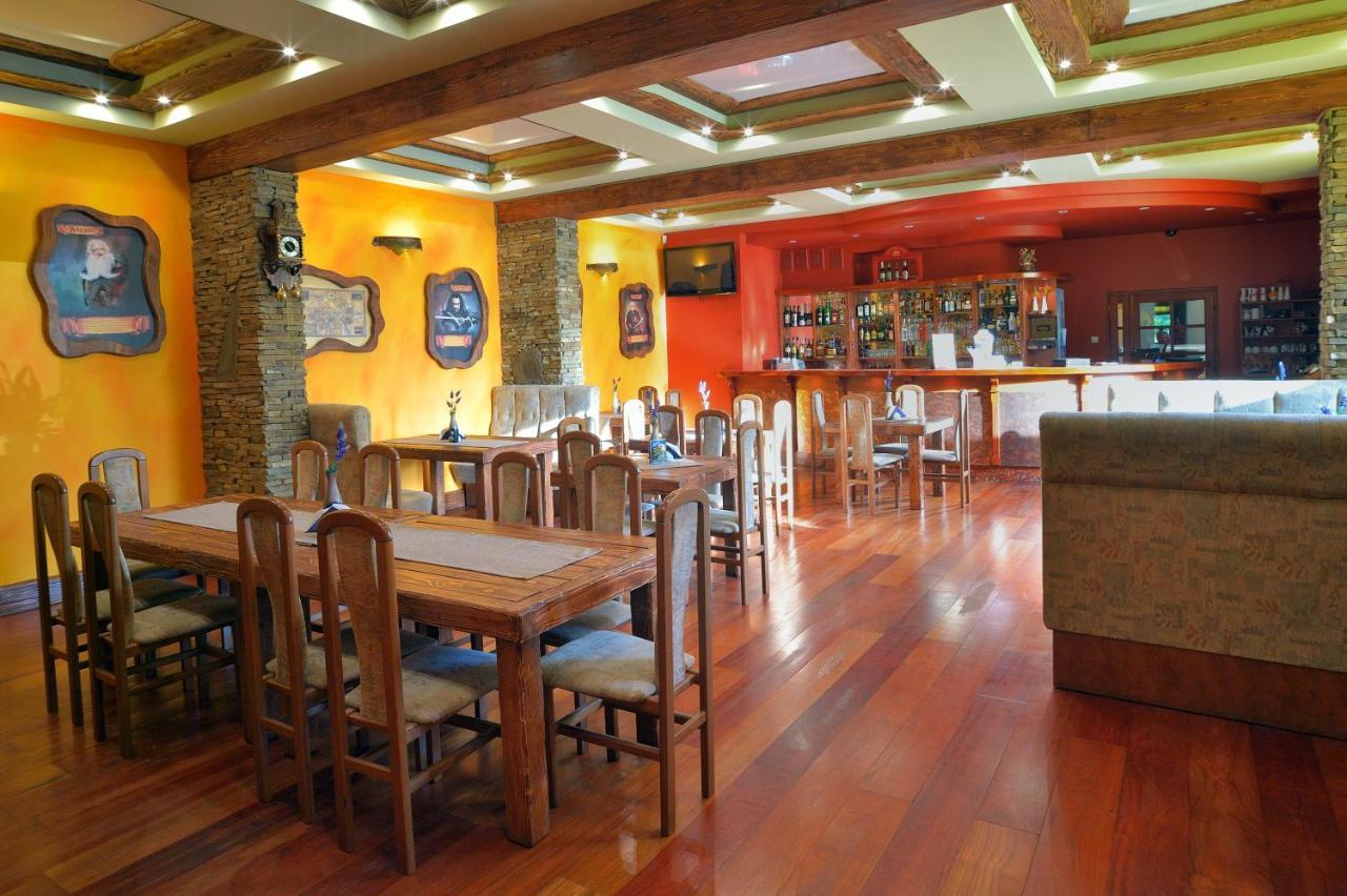 Kasztelan Hotel Krosno Kültér fotó